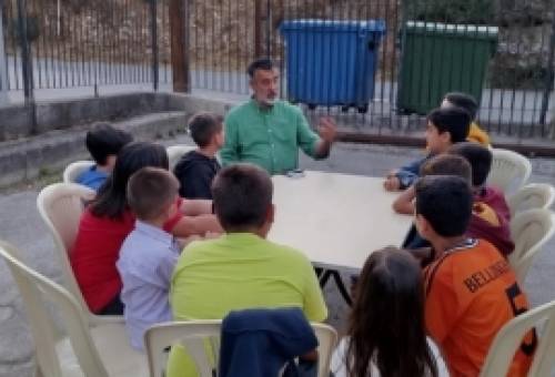 Με «προπονητή» Μακαρούνα τα παιδιά της Λάκκας σκόραραν το πιο «καθαρό» γκολ