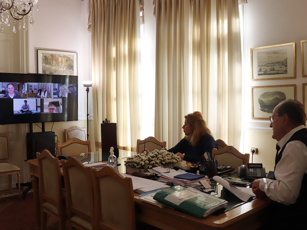 &Sigma;&epsilon; &tau;&rho;&omicron;&chi;&iota;ά &upsilon;&lambda;&omicron;&pi;&omicron;ί&eta;&sigma;&eta;&sigmaf; &tau;&omicron; έ&rho;&gamma;&omicron; &phi;&omega;&tau;&iota;&sigma;&mu;&omicron;ύ &tau;&omicron;&upsilon; &kappa;ά&sigma;&tau;&rho;&omicron;&upsilon; &tau;&eta;&sigmaf; &Mu;&omicron;&nu;&epsilon;&mu;&beta;&alpha;&sigma;&iota;ά&sigmaf;