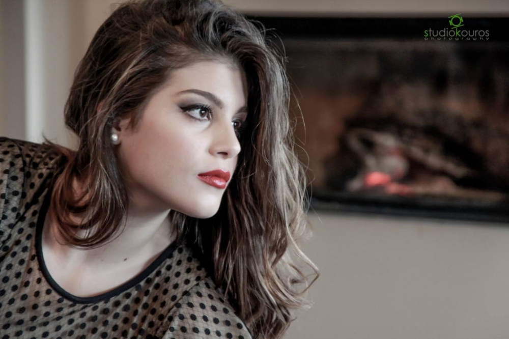 &Sigma;&tau;&eta; &phi;&omega;&tau;&omicron;&gamma;&rho;ά&phi;&iota;&sigma;&eta; &tau;&eta;&sigmaf; ό&mu;&omicron;&rho;&phi;&eta;&sigmaf; &Mu;&alpha;&rho;&iota;&nu;έ&lambda;&lambda;&alpha;&sigmaf;