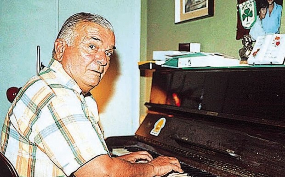 &Mu;&omicron;&upsilon;&sigma;&iota;&kappa;ό &alpha;&phi;&iota;έ&rho;&omega;&mu;&alpha; &tau;&eta;&sigmaf; &laquo;&Tau;&alpha;ϋ&gamma;έ&tau;&eta;&sigmaf;&raquo; &sigma;&tau;&omicron;&nu; &Gamma;. &Mu;&omicron;&upsilon;&zeta;ά&kappa;&eta;!