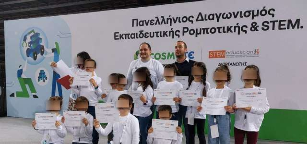 &Delta;ύ&omicron; &beta;&rho;&alpha;&beta;&epsilon;ί&alpha; &gamma;&iota;&alpha; &tau;&eta;&nu; &omicron;&mu;ά&delta;&alpha; &laquo;robotakiLAB&raquo; &alpha;&pi;ό &tau;&omicron;&upsilon;&sigmaf; &Mu;&omicron;&lambda;ά&omicron;&upsilon;&sigmaf;