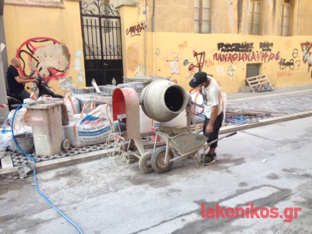 &Xi;&alpha;&nu;&alpha;&pi;ή&rho;&epsilon; &epsilon;&mu;&pi;&rho;ό&sigmaf; &eta; &mu;&pi;&epsilon;&tau;&omicron;&nu;&iota;έ&rho;&alpha; &sigma;&tau;&omicron; Open Mall &Sigma;&pi;ά&rho;&tau;&eta;&sigmaf; (&Phi;&Omega;&Tau;&Omicron;)