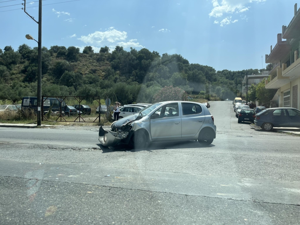 &Sigma;ύ&gamma;&kappa;&rho;&omicron;&upsilon;&sigma;&eta; &Iota;&Chi; &sigma;&tau;&eta;&nu; &Omicron;&rho;&theta;ί&alpha;&sigmaf; &Alpha;&rho;&tau;έ&mu;&iota;&delta;&omicron;&sigmaf; &sigma;&tau;&eta; &Sigma;&pi;ά&rho;&tau;&eta;