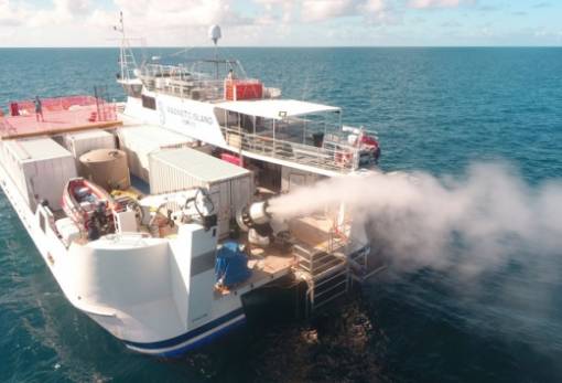 Τεχνητά σύννεφα προσφέρουν σκιά στο Μεγάλο Κοραλλιογενές Φράγμα