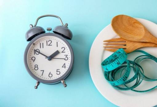 Διαλείπουσα νηστεία: Η απώλεια βάρους, τα μεταβολικά οφέλη και η προστασία έναντι σοβαρών ασθενειών