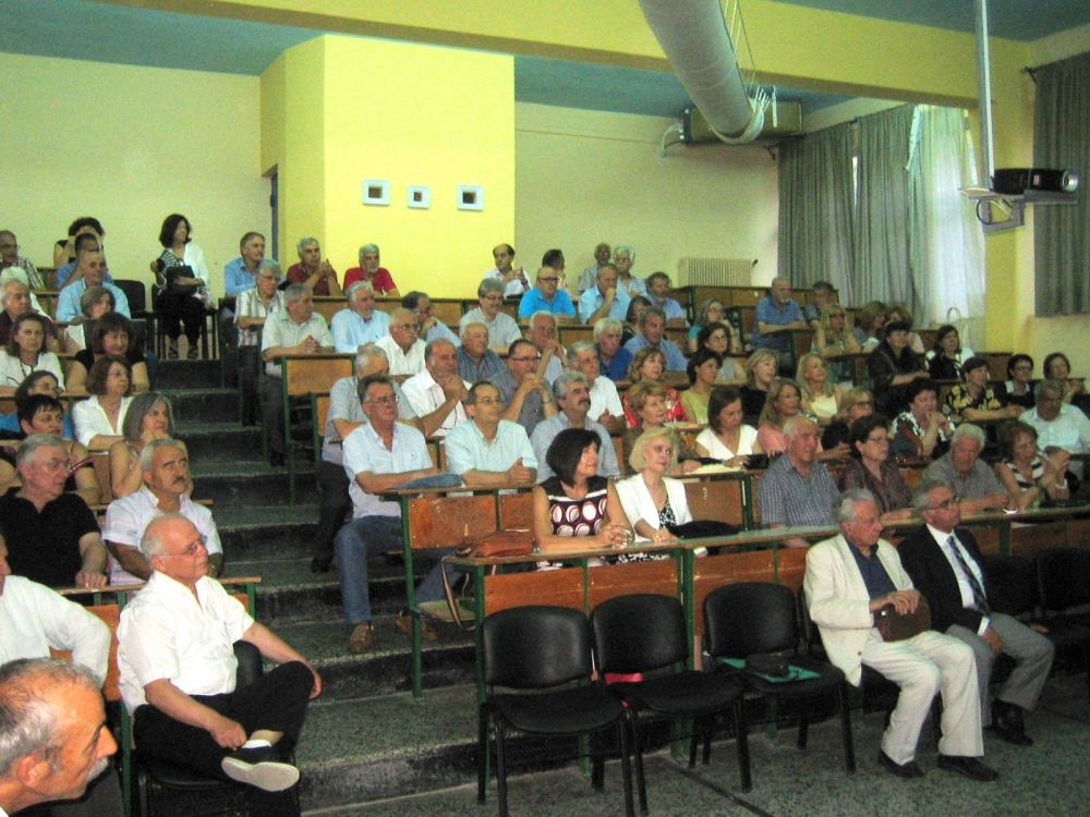 &Sigma;&tau;&alpha; ί&delta;&iota;&alpha; &mu;έ&rho;&eta;, 45 &chi;&rho;ό&nu;&iota;&alpha; &mu;&epsilon;&tau;ά (&Phi;&Omega;&Tau;&Omicron;)