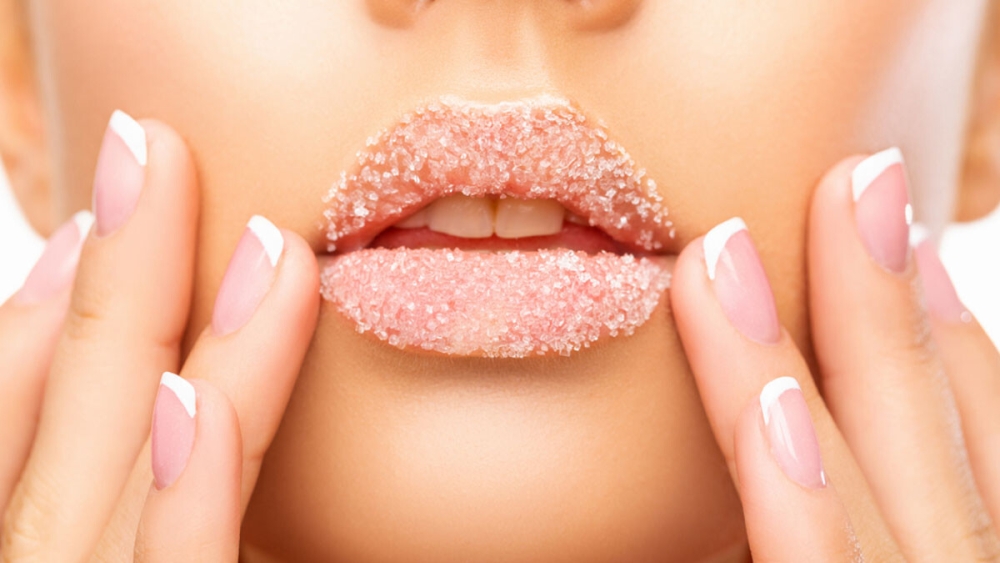 &Epsilon;ύ&kappa;&omicron;&lambda;&omicron; diy lip scrub &gamma;&iota;&alpha; &chi;&epsilon;ί&lambda;&eta; &lambda;&alpha;&mu;&pi;&epsilon;&rho;ά &kappa;&iota; &upsilon;&gamma;&iota;ή