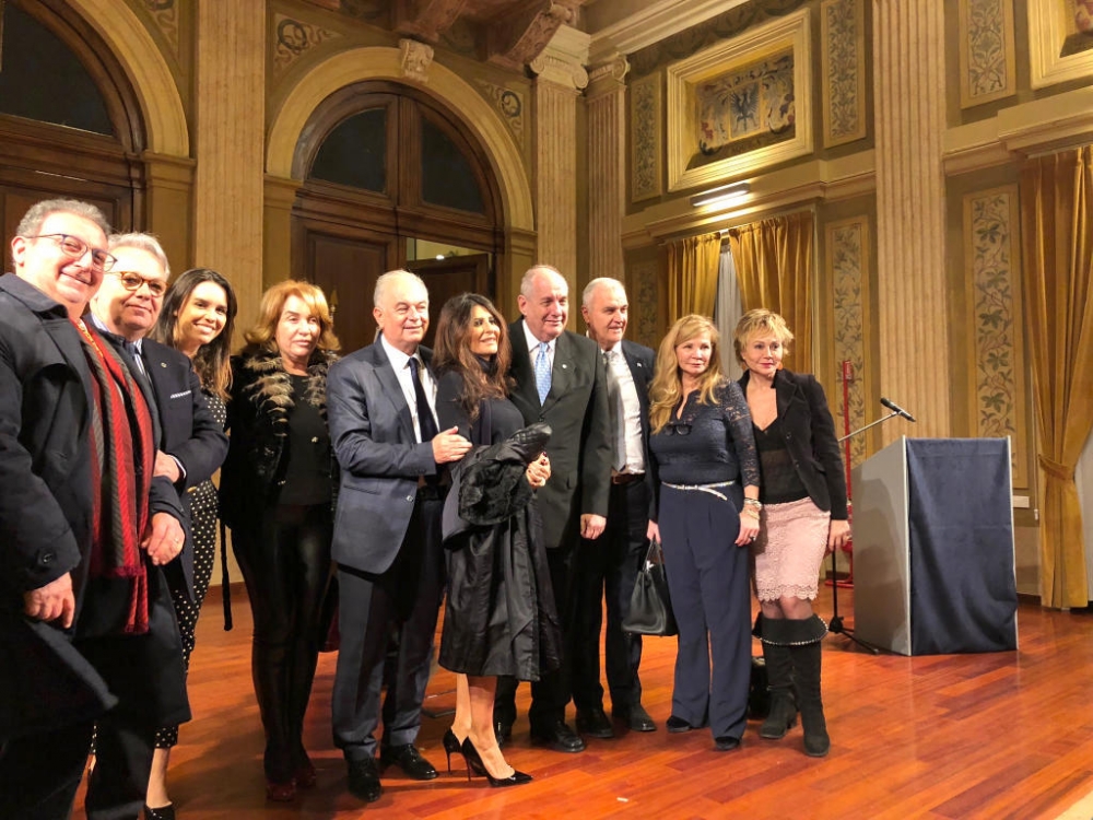 &Sigma;&chi;έ&sigma;&eta; &alpha;&gamma;ά&pi;&eta;&sigmaf; &mu;&epsilon; &gamma;&epsilon;&rho;ά &theta;&epsilon;&mu;έ&lambda;&iota;&alpha; &mu;&epsilon;&tau;&alpha;&xi;ύ &Pi;&epsilon;&lambda;&omicron;&pi;&omicron;&nu;&nu;ή&sigma;&omicron;&upsilon; &kappa;&alpha;&iota; &Iota;&tau;&alpha;&lambda;ί&alpha;&sigmaf; (&Phi;&Omega;&Tau;&Omicron;)