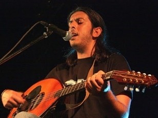 &Omicron; &Gamma;&iota;ά&nu;&nu;&eta;&sigmaf; &Chi;&alpha;&rho;&omicron;ύ&lambda;&eta;&sigmaf; &sigma;&tau;&eta; &Mu;&omicron;&nu;&epsilon;&mu;&beta;&alpha;&sigma;ί&alpha;