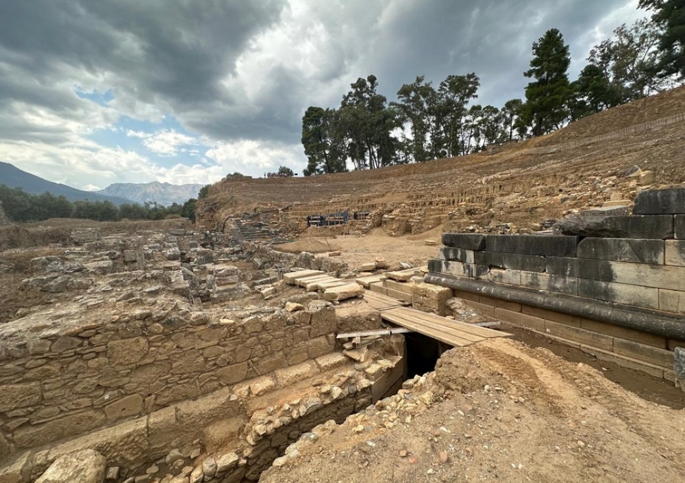&Eta; &laquo;&alpha;&kappa;&tau;&iota;&nu;&omicron;&gamma;&rho;&alpha;&phi;ί&alpha;&raquo; &tau;&omega;&nu; έ&rho;&gamma;&omega;&nu; &sigma;&tau;&alpha; &alpha;&rho;&chi;&alpha;ί&alpha; &tau;&omicron;&upsilon; &Delta;. &Sigma;&pi;ά&rho;&tau;&eta;&sigmaf;