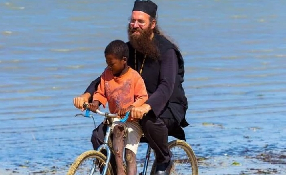 &Tau;&alpha; &delta;ά&kappa;&rho;&upsilon;&alpha; &pi;&omicron;&upsilon; έ&gamma;&iota;&nu;&alpha;&nu; &chi;&alpha;&rho;ά