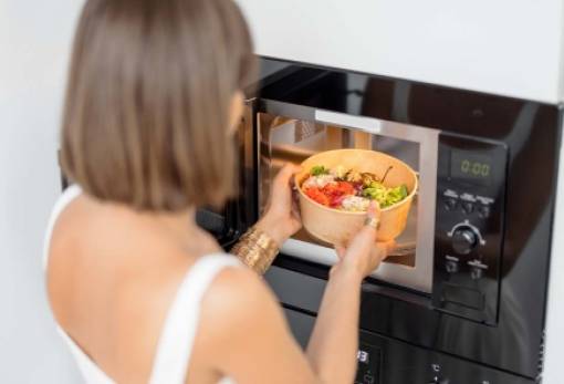 Πόσο ασφαλής είναι η χρήση του φούρνου μικροκυμάτων