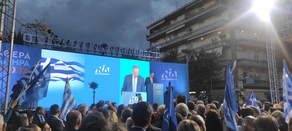 &Sigma;&alpha;&mu;&alpha;&rho;ά&sigmaf; &alpha;&pi;ό &Kappa;&alpha;&lambda;&alpha;&mu;ά&tau;&alpha;: &laquo;&Tau;&eta;&nu; &Kappa;&upsilon;&rho;&iota;&alpha;&kappa;ή, ό&lambda;&omicron;&iota; &mu;&alpha;&zeta;ί, &pi;&rho;&omicron;&chi;&omega;&rho;ά&mu;&epsilon; &gamma;&iota;&alpha; &tau;&eta; &mu;&epsilon;&gamma;ά&lambda;&eta; &mu;&alpha;&sigmaf; &nu;ί&kappa;&eta;&raquo;