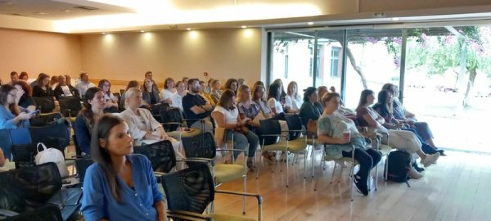 &Epsilon;&pi;&iota;&mu;&omicron;&rho;&phi;&omega;&tau;&iota;&kappa;έ&sigmaf; &eta;&mu;&epsilon;&rho;ί&delta;&epsilon;&sigmaf; &gamma;&iota;&alpha; &epsilon;&kappa;&pi;&alpha;&iota;&delta;&epsilon;&upsilon;&tau;&iota;&kappa;&omicron;ύ&sigmaf; &alpha;&pi;ό &tau;&omicron; &Kappa;έ&nu;&tau;&rho;&omicron; &Pi;&rho;ό&lambda;&eta;&psi;&eta;&sigmaf; &laquo;&Delta;ί&alpha;&upsilon;&lambda;&omicron;&sigmaf;&raquo;