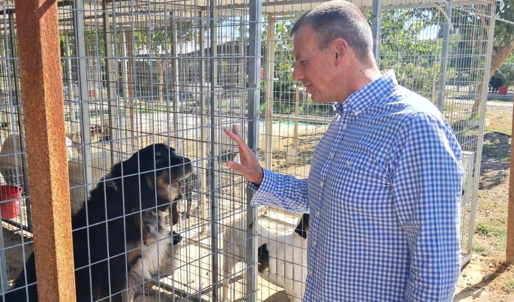 &Mu;. &Beta;&alpha;&kappa;&alpha;&lambda;ό&pi;&omicron;&upsilon;&lambda;&omicron;&sigmaf;: &laquo;&Eta; &pi;&rho;&omicron;&sigma;&tau;&alpha;&sigma;ί&alpha; &tau;&omega;&nu; &zeta;ώ&omega;&nu; &epsilon;ί&nu;&alpha;&iota; &upsilon;&pi;ό&theta;&epsilon;&sigma;&eta; ό&lambda;&omega;&nu; &mu;&alpha;&sigmaf;&raquo;