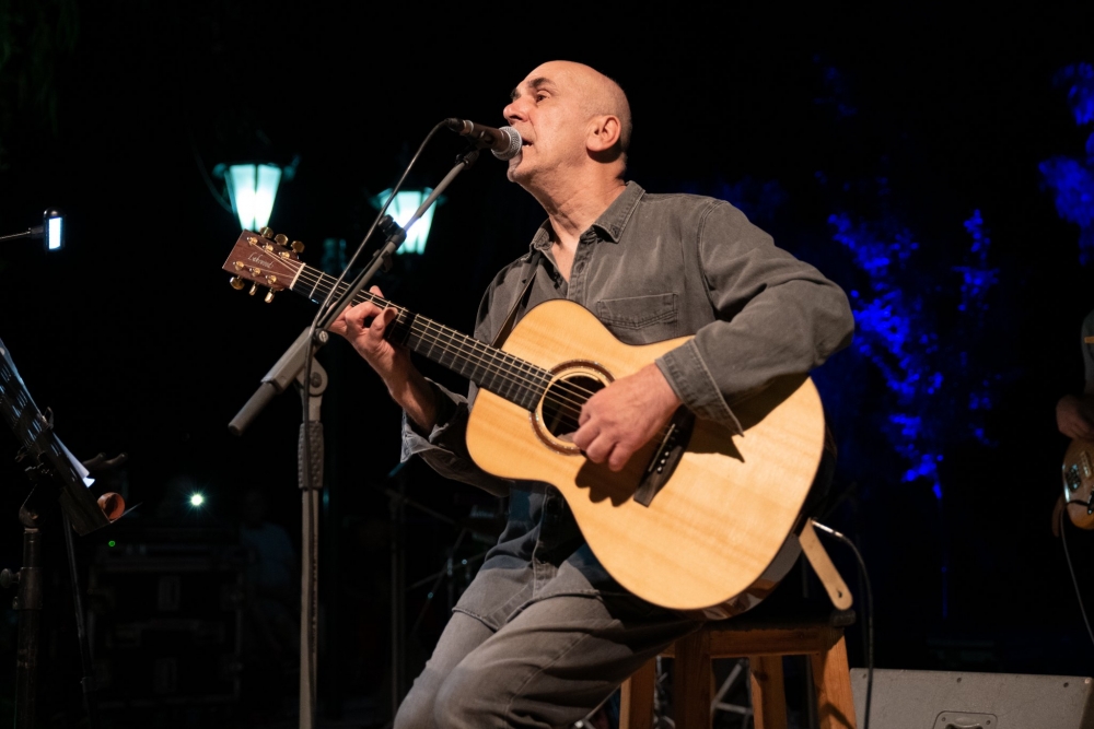 &Upsilon;&pi;έ&rho;&omicron;&chi;&omicron;&sigmaf; &omicron; &Omicron;&rho;&phi;έ&alpha;&sigmaf; &Pi;&epsilon;&rho;ί&delta;&eta;&sigmaf; &sigma;&tau;&eta; &Mu;&alpha;&gamma;&omicron;ύ&lambda;&alpha; (VIDEO-&Phi;&Omega;&Tau;&Omicron;)