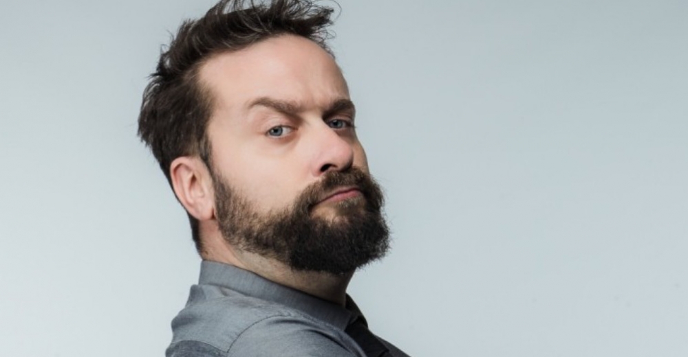 &Zeta;. &Rho;&omicron;ύ&mu;&pi;&omicron;&sigmaf;: &laquo;&Kappa;&alpha;&mu;ί&alpha; &sigma;&upsilon;&mu;&phi;&iota;&lambda;ί&omega;&sigma;&eta; &mu;&epsilon; &tau;&omicron; &tau;έ&rho;&alpha;&sigmaf;&raquo;