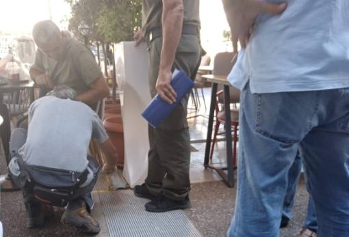 Βγήκαν οι μεζούρες, μπαίνουν τα τραπεζοκαθίσματα στη θέση τους