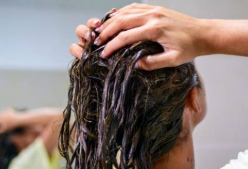 3 beauty tips που πρέπει να ξέρεις με τη μάσκα μαλλιών