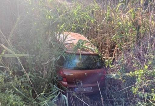 ΙΧ έπεσε σε αρδευτικό κανάλι στη Σκάλα (ΦΩΤΟ)