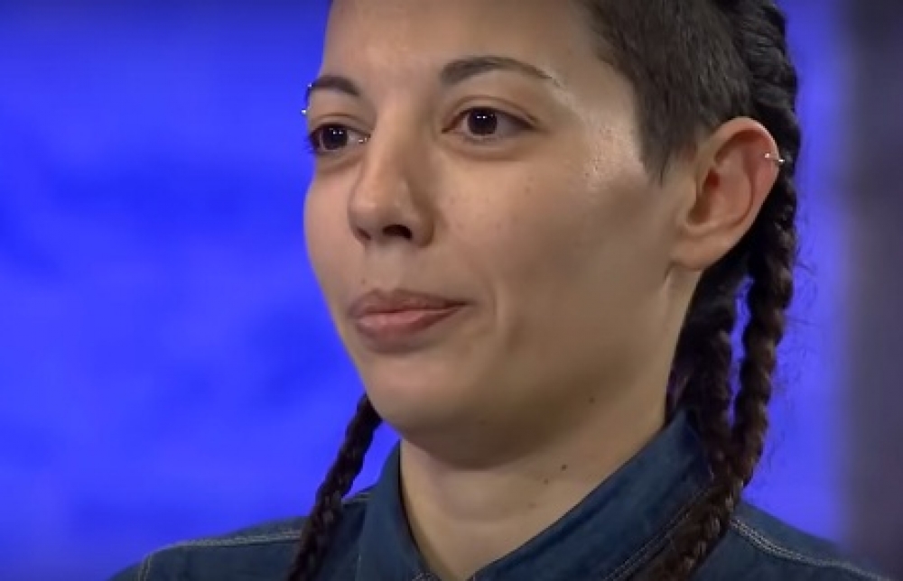 &Eta; &Iota;&omega;ά&nu;&nu;&alpha; &Mu;&pi;&omicron;&upsilon;&rho;&lambda;ό&kappa;&alpha; &alpha;&pi;ό &tau;&eta; &Sigma;&pi;ά&rho;&tau;&eta; &sigma;&tau;&omicron; MasterChef! (VIDEO)