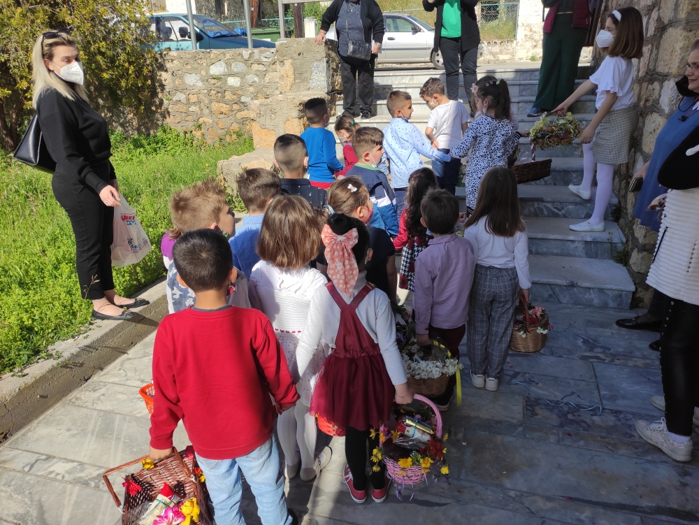 &laquo;&Lambda;ά&mu;&pi;&rho;&upsilon;&nu;&alpha;&nu;&raquo; &tau;&omicron; &delta;&eta;&mu;&alpha;&rho;&chi;&epsilon;ί&omicron; &Epsilon;&upsilon;&rho;ώ&tau;&alpha; &omicron;&iota; &mu;&alpha;&theta;&eta;&tau;έ&sigmaf; &tau;&omicron;&upsilon; 1&omicron;&upsilon; &Nu;&eta;&pi;&iota;&alpha;&gamma;&omega;&gamma;&epsilon;ί&omicron;&upsilon; &Sigma;&kappa;ά&lambda;&alpha;&sigmaf;