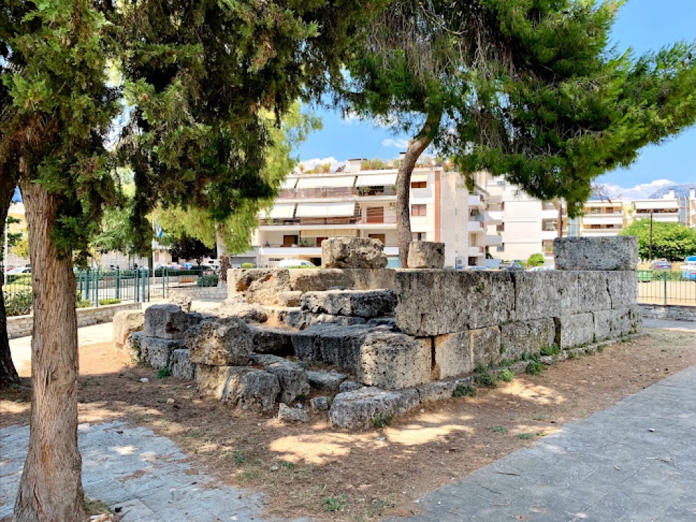 &Tau;&omicron; &delta;&iota;&kappa;ό &sigma;&alpha;&sigmaf; &sigma;&chi;ό&lambda;&iota;&omicron;: &Kappa;&epsilon;&nu;&omicron;&tau;ά&phi;&iota;&omicron; &Lambda;&epsilon;&omega;&nu;ί&delta;&alpha;