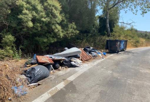 Το δικό σας σχόλιο: «Η σκουπιδιάρα Μάνη»