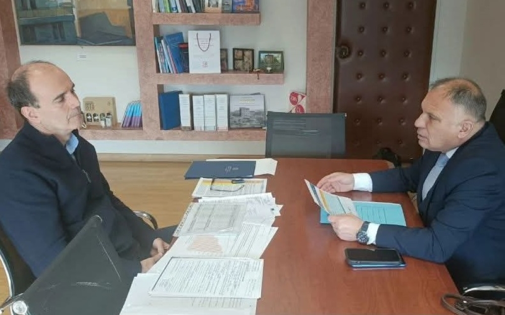 &Sigma;&tau;&omicron;&nu; &gamma;&gamma; &Tau;&omicron;&mu;&epsilon;&alpha;&kappa;ώ&nu; &Pi;&rho;&omicron;&gamma;&rho;&alpha;&mu;&mu;ά&tau;&omega;&nu; &omicron; &Nu;. &Kappa;&rho;&eta;&tau;&iota;&kappa;ό&sigmaf;