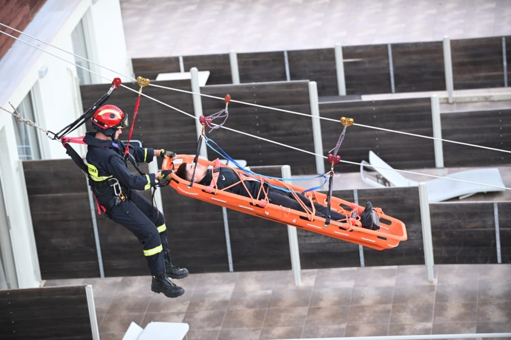 &laquo;Έ&sigma;&omicron; έ&tau;&omicron;&iota;&mu;&eta;&raquo; &eta; &Lambda;&alpha;&kappa;&omega;&nu;ί&alpha; &gamma;&iota;&alpha; &delta;&iota;&alpha;&chi;&epsilon;ί&rho;&iota;&sigma;&eta; &kappa;&rho;ί&sigma;&epsilon;&omega;&nu; (&Phi;&Omega;&Tau;&Omicron;-VIDEO)