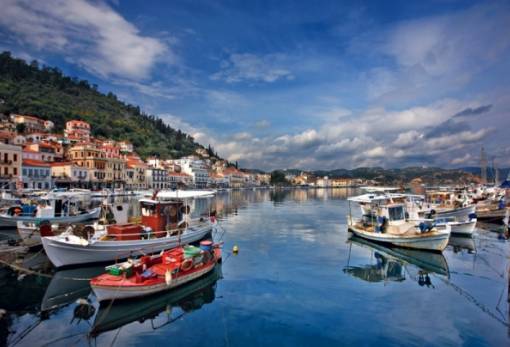 Υποβρύχιος καθαρισμός του λιμανιού στο Γύθειο