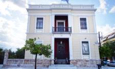 Έ&nu;&alpha; &nu;&epsilon;&omicron;&kappa;&lambda;&alpha;&sigma;&iota;&kappa;ό &pi;&omicron;&upsilon; &sigma;&tau;&epsilon;&gamma;ά&zeta;&epsilon;&iota; &tau;&omicron;&nu; &pi;&omicron;&lambda;&iota;&tau;&iota;&sigma;&mu;ό: &Tau;&omicron; &alpha;&rho;&chi;&omicron;&nu;&tau;&iota;&kappa;ό &tau;&eta;&sigmaf; &omicron;&delta;&omicron;ύ &Pi;&alpha;&lambda;&alpha;&iota;&omicron;&lambda;ό&gamma;&omicron;&upsilon; &pi;&omicron;&upsilon; έ&gamma;&iota;&nu;&epsilon; &tau;&omicron; &pi;&rho;ώ&tau;&omicron; &pi;&alpha;&rho;ά&rho;&tau;&eta;&mu;&alpha; &tau;&eta;&sigmaf; &Epsilon;&theta;&nu;&iota;&kappa;ή&sigmaf; &Pi;&iota;&nu;&alpha;&kappa;&omicron;&theta;ή&kappa;&eta;