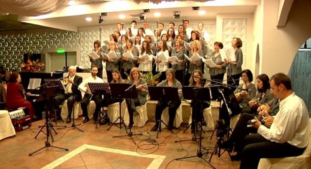 &Sigma;&upsilon;&nu;&epsilon;&pi;ή&rho;&epsilon; &tau;&omicron; &kappa;&omicron;&iota;&nu;ό &tau;&omicron; &alpha;&phi;&iota;έ&rho;&omega;&mu;&alpha; &tau;&eta;&sigmaf; &laquo;&Tau;&alpha;ϋ&gamma;έ&tau;&eta;&sigmaf;&raquo; &sigma;&tau;&omicron;&nu; &Gamma;&iota;ώ&rho;&gamma;&omicron; &Mu;&omicron;&upsilon;&zeta;ά&kappa;&eta;! (&Phi;&Omega;&Tau;&Omicron;)