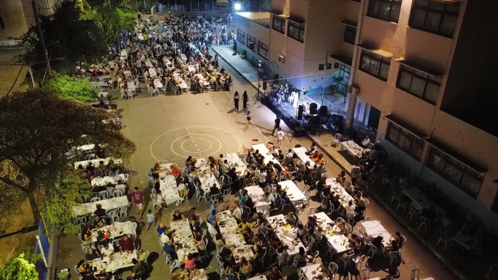 &Mu;&iota;&alpha; &pi;&alpha;&rho;&alpha;&delta;&omicron;&sigma;&iota;&alpha;&kappa;ή &beta;&rho;&alpha;&delta;&iota;ά &sigma;&alpha;&nu; ά&lambda;&lambda;&omicron;&tau;&epsilon; &sigma;&tau;&eta; &Lambda;ά&kappa;&kappa;&alpha; &pi;&omicron;&upsilon; &laquo;&xi;&alpha;&nu;ά&nu;&iota;&omega;&sigma;&epsilon;&raquo;