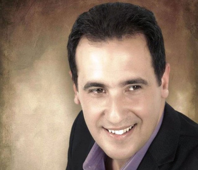  &Gamma;&lambda;έ&nu;&tau;&iota; &mu;&epsilon; &tau;&omicron;&nu; &Pi;. &Lambda;ά&lambda;&epsilon;&zeta;&alpha; &sigma;&tau;&eta;&nu; &Pi;&alpha;&lambda;&alpha;&iota;&omicron;&pi;&alpha;&nu;&alpha;&gamma;&iota;ά