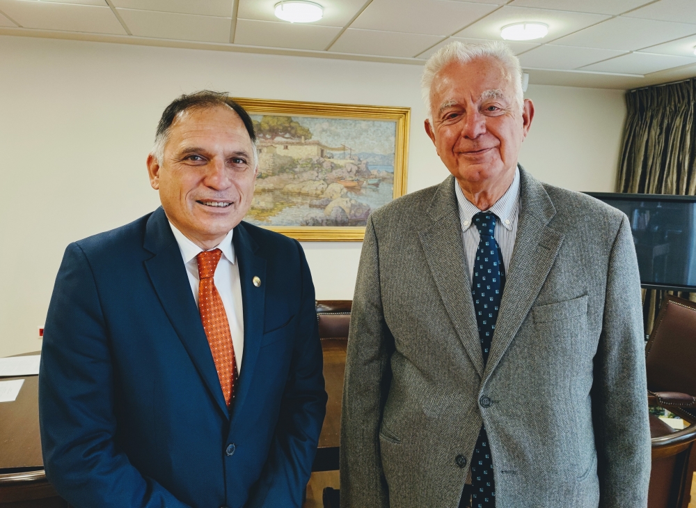 &Sigma;&upsilon;&nu;ά&nu;&tau;&eta;&sigma;&eta; &Nu;. &Kappa;&rho;&eta;&tau;&iota;&kappa;&omicron;ύ &mu;&epsilon; &tau;&omicron;&nu; &Alpha;&nu;&tau;&iota;&pi;&rho;ό&epsilon;&delta;&rho;&omicron; &tau;&eta;&sigmaf; &Kappa;&upsilon;&beta;έ&rho;&nu;&eta;&sigma;&eta;&sigmaf; &Pi;. &Pi;&iota;&kappa;&rho;&alpha;&mu;&mu;έ&nu;&omicron;