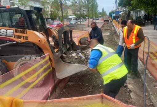«Έφαγε πόρτα» ο εργολάβος της Παλαιολόγου, (εκ)καθαρίζει και κάνει… reset ο δήμος