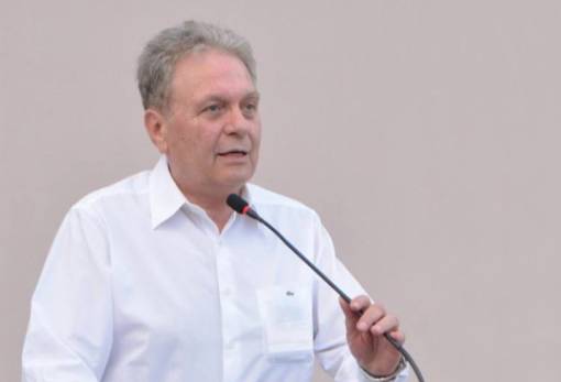 Ο αποχαιρετισμός του Γρ. Αποστολάκου στον Κώστα Τσάκο