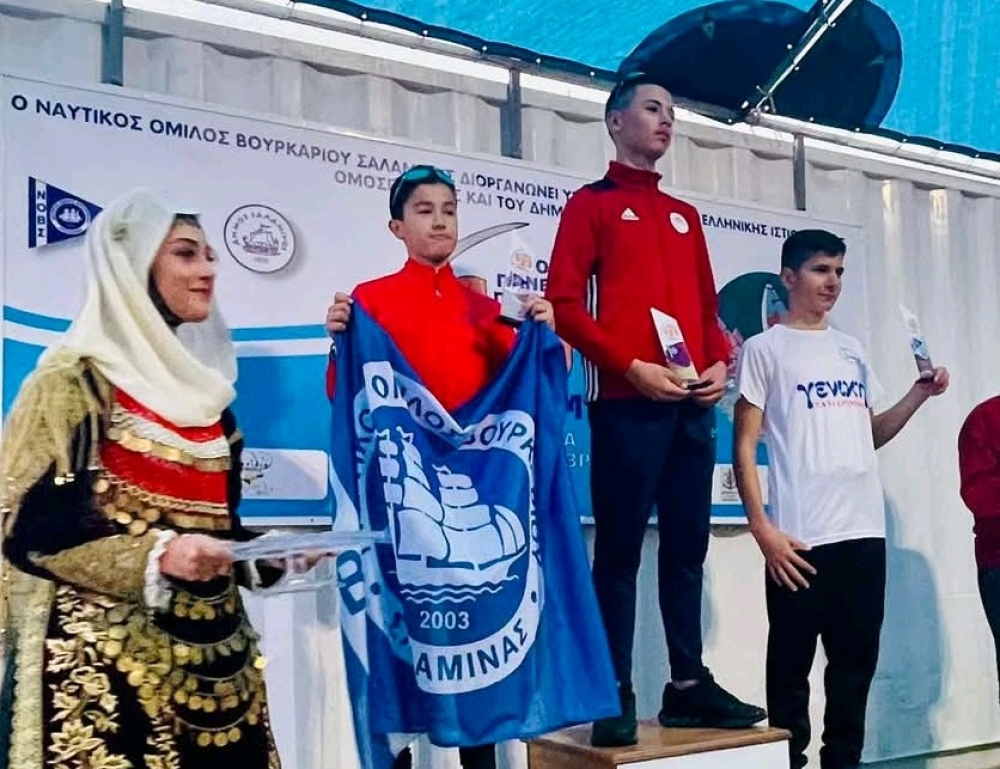 &Mu;&epsilon;&gamma;ά&lambda;&eta; &delta;&iota;ά&kappa;&rho;&iota;&sigma;&eta; &gamma;&iota;&alpha; &tau;&omicron;&nu; &Nu;&alpha;&upsilon;&tau;&iota;&kappa;ό Ό&mu;&iota;&lambda;&omicron; &Lambda;&alpha;&kappa;&omega;&nu;ί&alpha;&sigmaf; &sigma;&tau;&omicron; &Pi;&alpha;&nu;&epsilon;&lambda;&lambda;ή&nu;&iota;&omicron; &pi;&rho;&omega;&tau;ά&theta;&lambda;&eta;&mu;&alpha; Bug