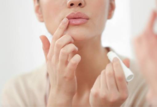 5 τρόποι που μπορείς να χρησιμοποιήσεις το lip oil