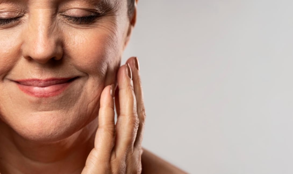 4 &pi;&epsilon;&rho;ί&epsilon;&rho;&gamma;&alpha; &sigma;&eta;&mu;ά&delta;&iota;&alpha; &pi;&omicron;&upsilon; &delta;&epsilon;ί&chi;&nu;&omicron;&upsilon;&nu; ό&tau;&iota; &gamma;&epsilon;&rho;&nu;ά&sigmaf;