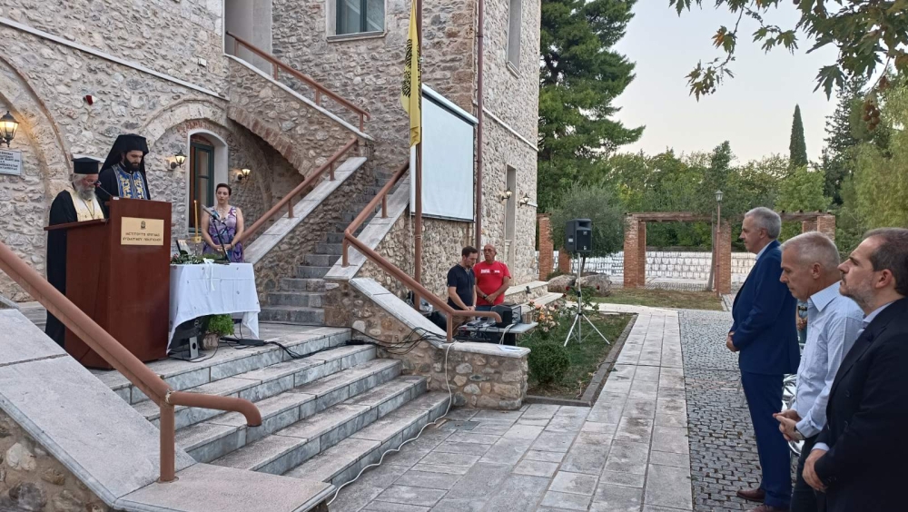 &Upsilon;&pi;&omicron;&delta;έ&chi;&tau;&eta;&kappa;&epsilon; &tau;&omicron;&upsilon;&sigmaf; &mu;&epsilon;&tau;&alpha;&pi;&tau;&upsilon;&chi;&iota;&alpha;&kappa;&omicron;ύ&sigmaf; &phi;&omicron;&iota;&tau;&eta;&tau;έ&sigmaf;  &mu;&epsilon; &lambda;&alpha;&mu;&pi;&rho;ή &tau;&epsilon;&lambda;&epsilon;&tau;ή &tau;&omicron; &Iota;&Nu;&Epsilon;&Beta;&Upsilon;&Pi; &Mu;&upsilon;&sigma;&tau;&rho;ά