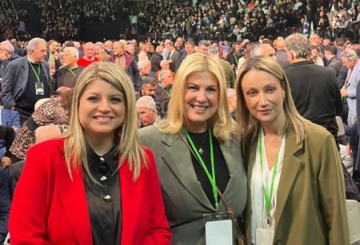 «Το ΠΑΣΟΚ είναι εδώ και προχωρά μπροστά»