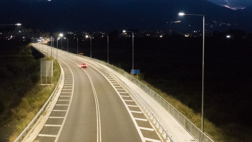 &laquo;&Phi;&omega;&sigmaf;&raquo; &sigma;&tau;&eta;&nu; &upsilon;&pi;ό&theta;&epsilon;&sigma;&eta; &mu;&pi;&lambda;&alpha;&kappa; ά&omicron;&upsilon;&tau; &sigma;&tau;&eta; &nu;έ&alpha; &epsilon;ί&sigma;&omicron;&delta;&omicron; &Sigma;&pi;ά&rho;&tau;&eta;&sigmaf;