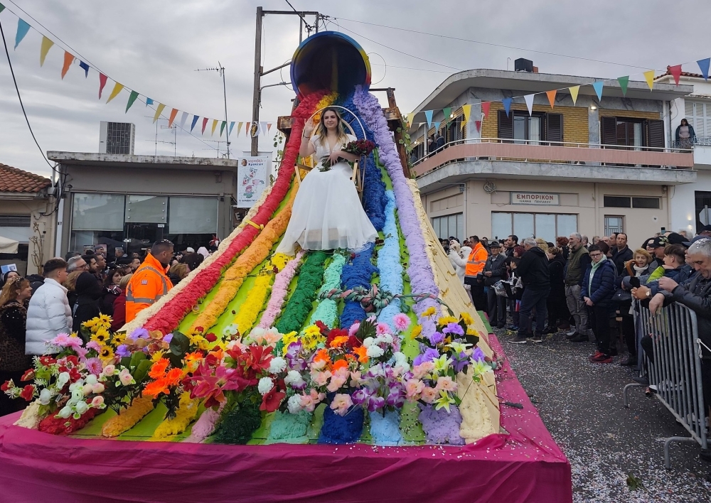 &Pi;&lambda;&eta;&theta;&omega;&rho;&iota;&kappa;ή &laquo;&pi;&alpha;&lambda;έ&tau;&alpha;&raquo; &chi;&rho;&omega;&mu;ά&tau;&iota;&sigma;&epsilon; &tau;&iota;&sigmaf; &Alpha;&pi;ό&kappa;&rho;&iota;&epsilon;&sigmaf; &sigma;&tau;&omicron;&nu; &Delta;. &Epsilon;&upsilon;&rho;ώ&tau;&alpha;!
