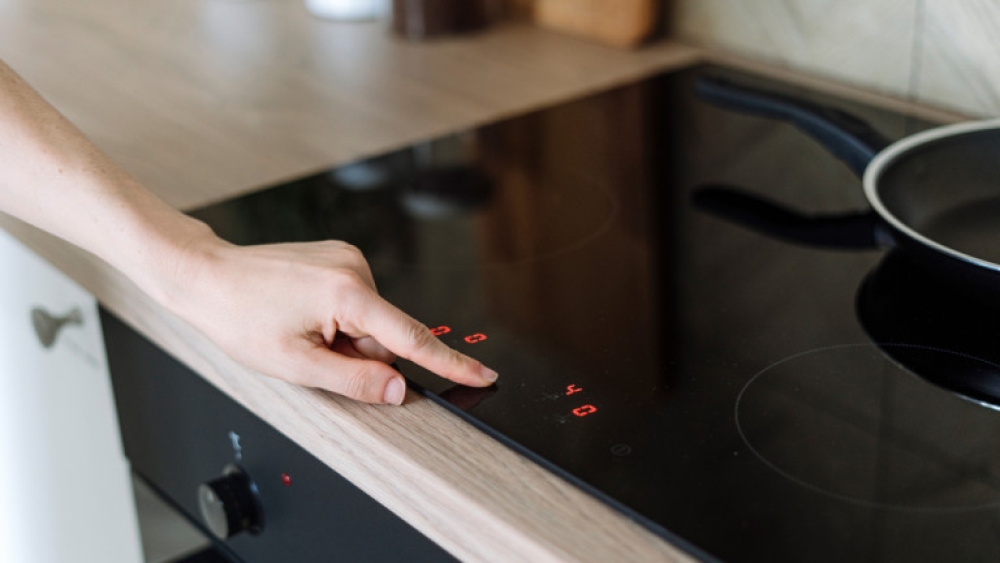 &Pi;ό&sigma;&eta; &epsilon;&nu;έ&rho;&gamma;&epsilon;&iota;&alpha; &kappa;&alpha;&tau;&alpha;&nu;&alpha;&lambda;ώ&nu;&epsilon;&iota; &mu;&iota;&alpha; &epsilon;&sigma;&tau;ί&alpha; &mu;&alpha;&gamma;&epsilon;&iota;&rho;έ&mu;&alpha;&tau;&omicron;&sigmaf;