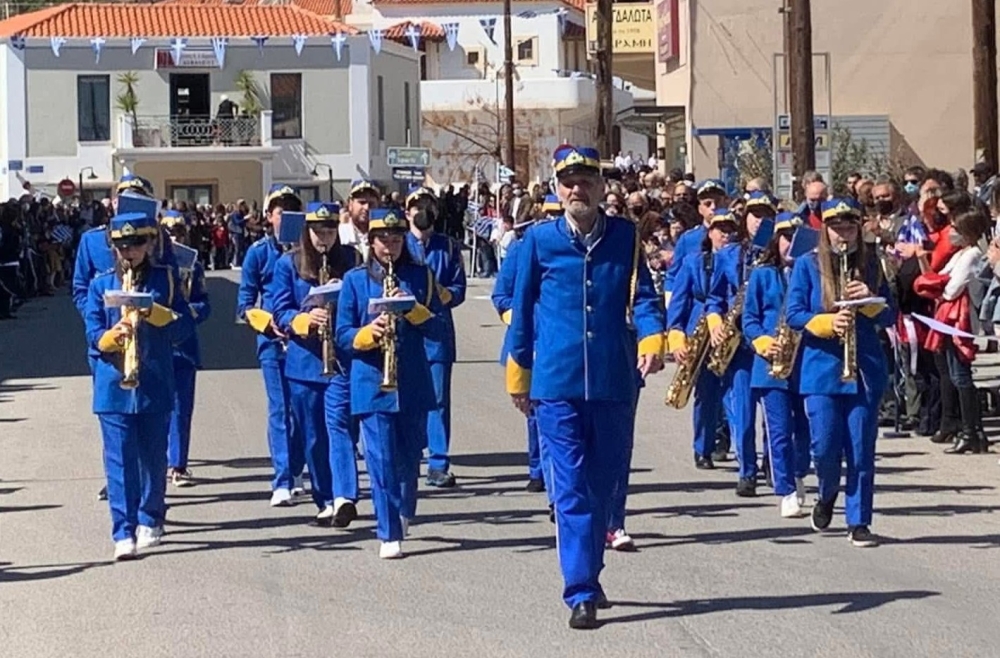 &Sigma;&upsilon;&nu;ά&nu;&tau;&eta;&sigma;&eta; &gamma;&iota;&alpha; &tau;&eta; &nu;έ&alpha; &mu;&omicron;&upsilon;&sigma;&iota;&kappa;ή &pi;&epsilon;&rho;ί&omicron;&delta;&omicron; &sigma;&tau;&eta; &Phi;&iota;&lambda;&alpha;&rho;&mu;&omicron;&nu;&iota;&kappa;ή &Mu;&omicron;&nu;&epsilon;&mu;&beta;&alpha;&sigma;ί&alpha;&sigmaf;