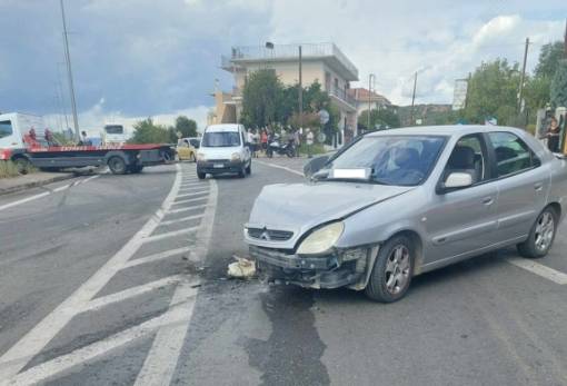 Κι άλλο τροχαίο στην «πολύπαθη» διασταύρωση του Κλαδά (ΦΩΤΟ)