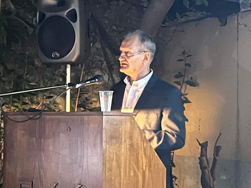 &laquo;&Sigma;&tau;&omicron;&upsilon;&sigmaf; &delta;&rho;ό&mu;&omicron;&upsilon;&sigmaf; &tau;&eta;&sigmaf; &phi;&omicron;&upsilon;&rho;&nu;&alpha;&rho;&omicron;&sigma;ύ&nu;&eta;&sigmaf;&raquo;