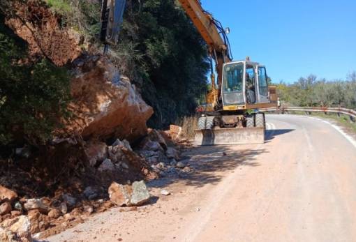 Κατολίσθηση στην ΕΟ Σπάρτης-Καλαμάτας πριν την Τρύπη